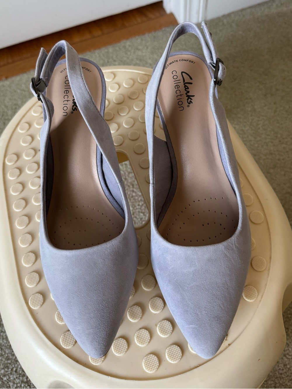 Clarks Blue Gray Suede Slingback Pointed Toe Heels. Brand New Never Worn.